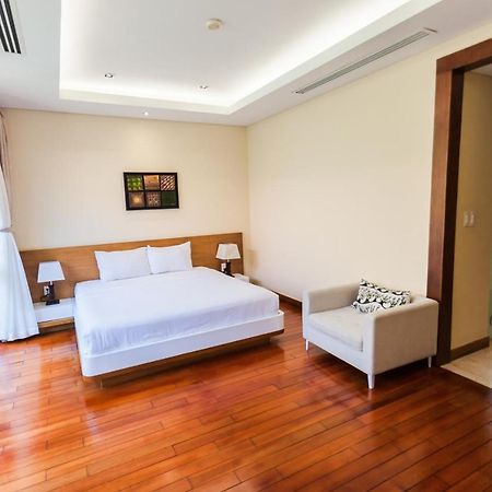 דה נאנג Deluxe Ocean Villa Along The Beach מראה חיצוני תמונה