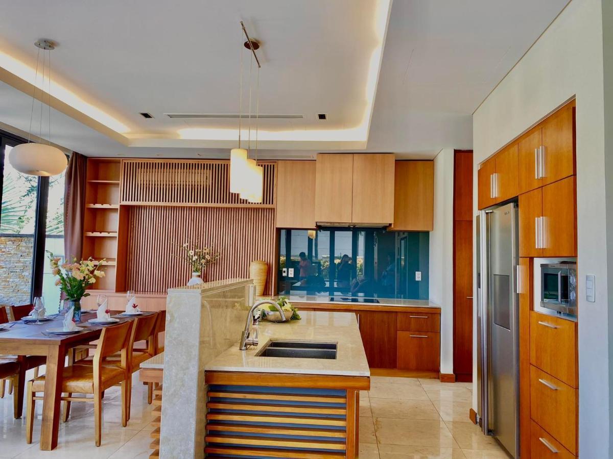 דה נאנג Deluxe Ocean Villa Along The Beach מראה חיצוני תמונה